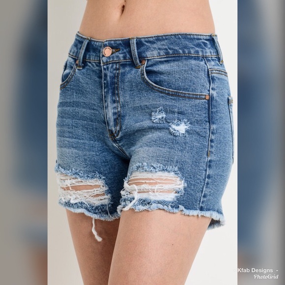 Pants - 🥰LAST PAIR! Stretchy Distressed Jean Shorts!